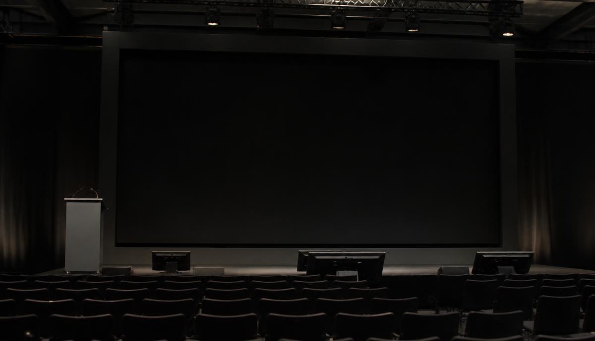 Total AV Failure Before Opening Keynote — Annual company all-hands, 1,200 employees, convention center main stage, CEO opening keynote